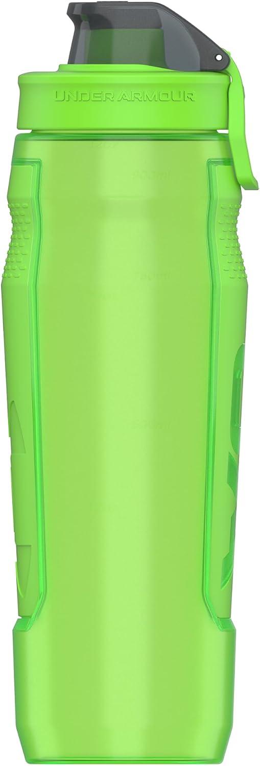 imageUNDER ARMOUR 32oz Playmaker Squeeze Water BottleHyper Green