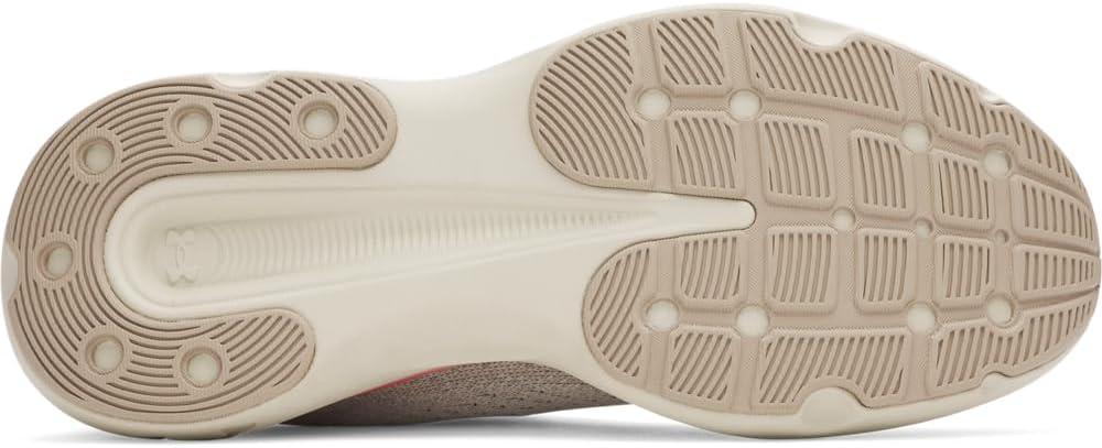 imageUnder Armour Mens Infinite110 Summit WhiteKhaki BaseRacer Red