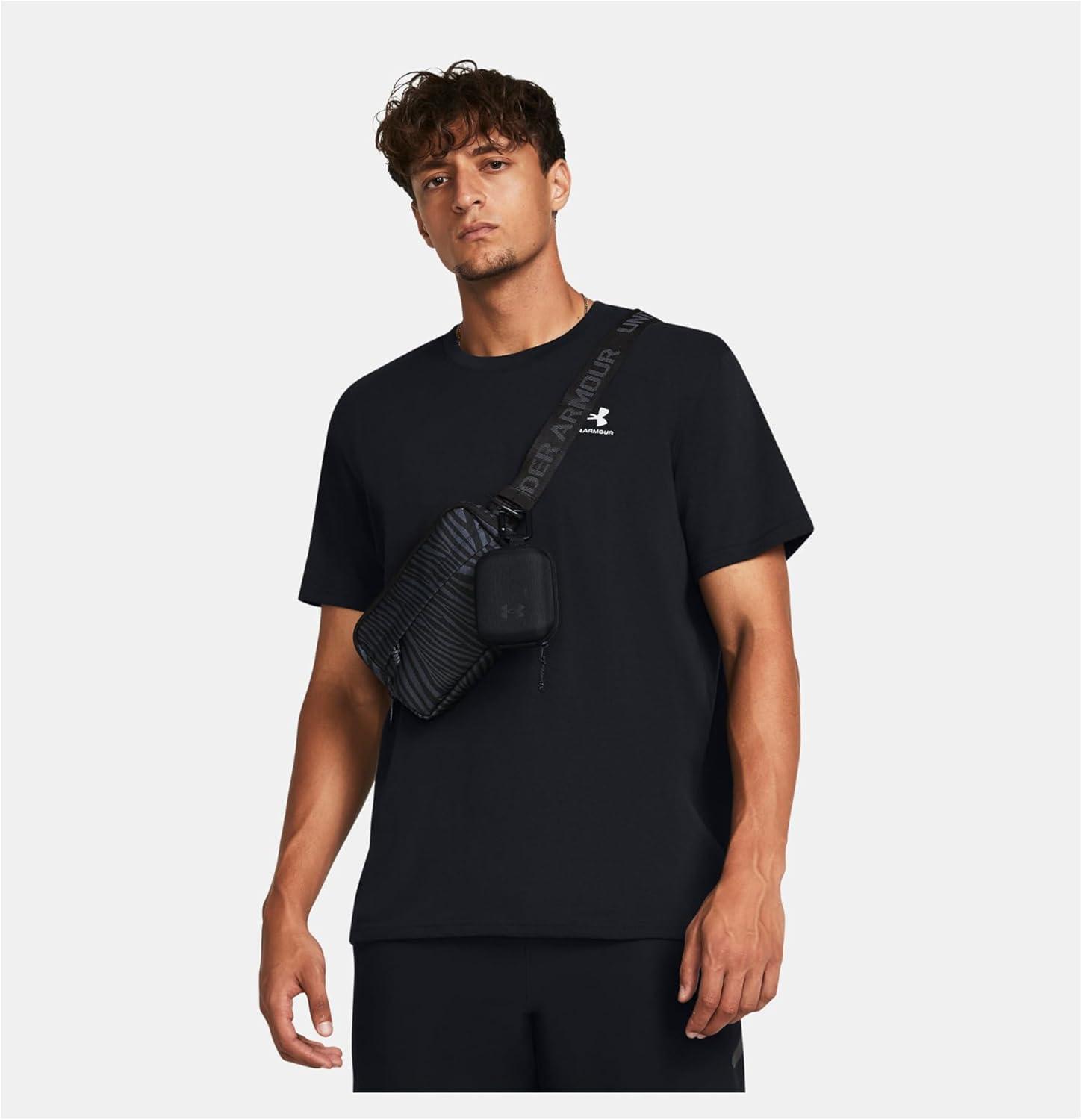 imageUnder Armour Micro Essentials Container002 Black  Black  Metallic Black